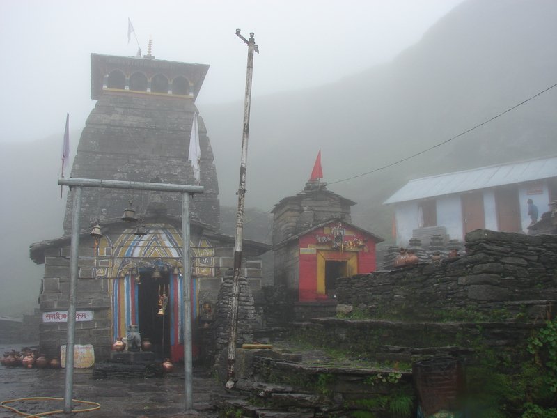 [Photograph: Tungnath temple]